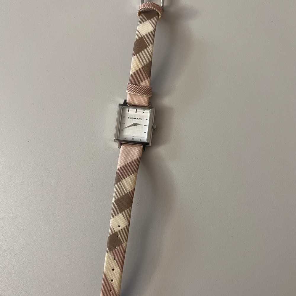 Burberry Checkered Watch - Picture 3 of 3